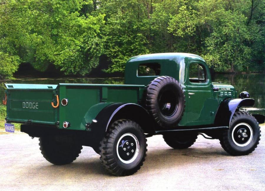  Dodge Power Wagon 1946 года  (фото 3 из 7)
